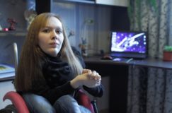 Айтишница из Линово. Как живет и работает девушка, которую не может вылечить ни один врач