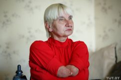 «Беременность в доме престарелых была ЧП». Елена с аномалией конечностей вырастила сына и им гордится