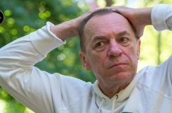 Десятиметровая липа перебила бизнесмену позвоночник, и он оказался в коляске: «Многих накрывает, люди собираются умирать, а я не собирался»