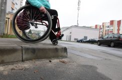 «Выйти из четырёх стен – мало»: гомельские инвалиды-колясочники рассказали о жизни после травмы